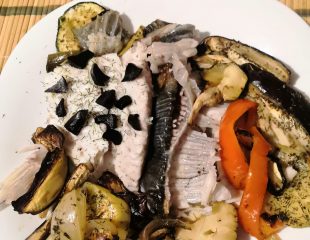 cocinar ajo negro con pescado